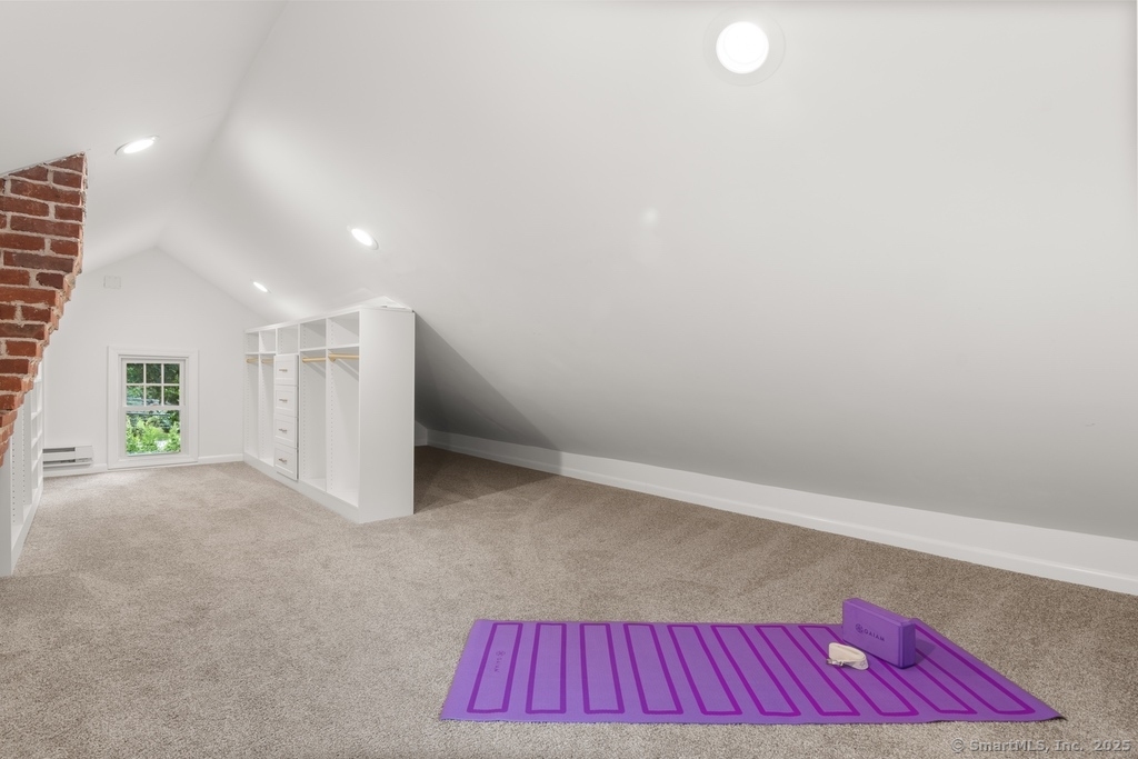 223 Middlesex Road Darien, CT 06820 - Photo 15 of 24