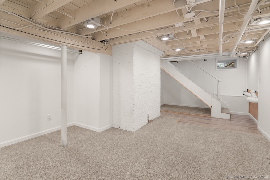 223 Middlesex Road Darien, CT 06820 - Photo 16 of 24