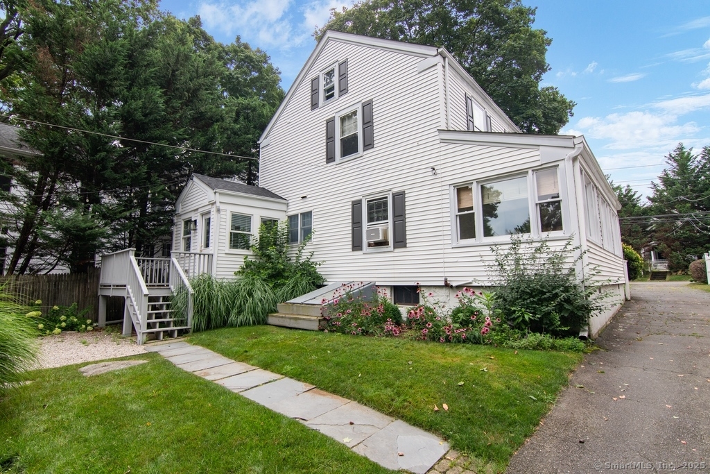 223 Middlesex Road Darien, CT 06820 - Photo 22 of 24