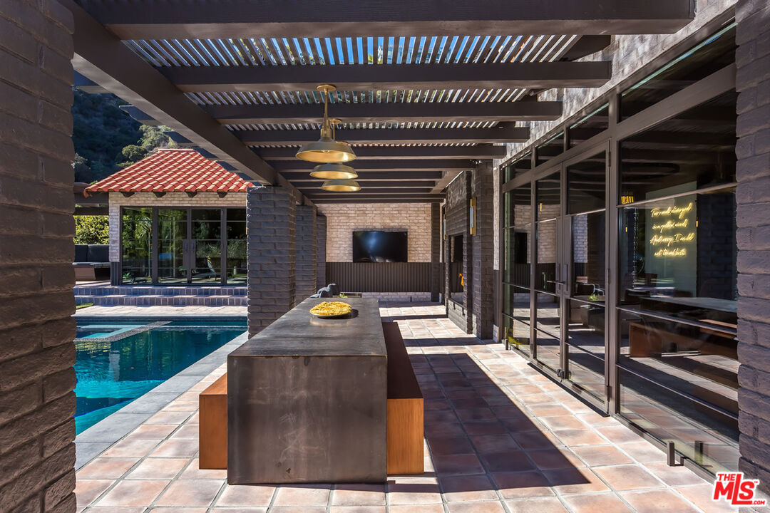 1707 Rising Glen Road Los Angeles, CA 90069 - Photo 49 of 54