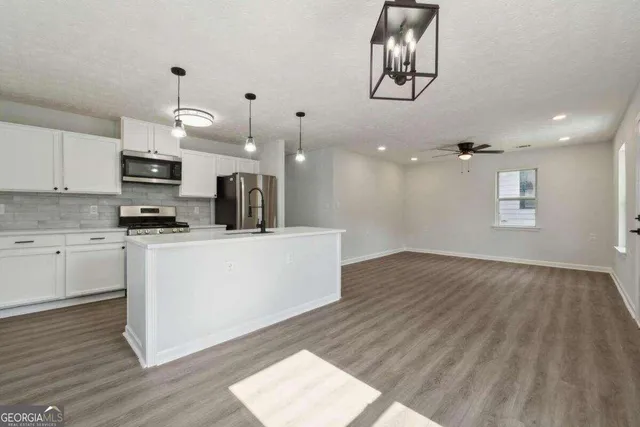 $1,575 | 823 Humphries Street Southwest, Atlanta, GA 30310