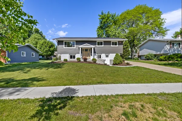 $3,800 | 1570 Jefferson Road, Hoffman Estates, IL 60169