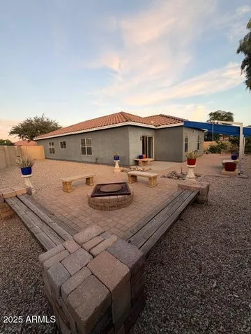 a view of a backyard space