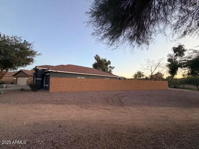 $1,950 | 2923 West Five Mile Peak Drive, Queen Creek, AZ 85144