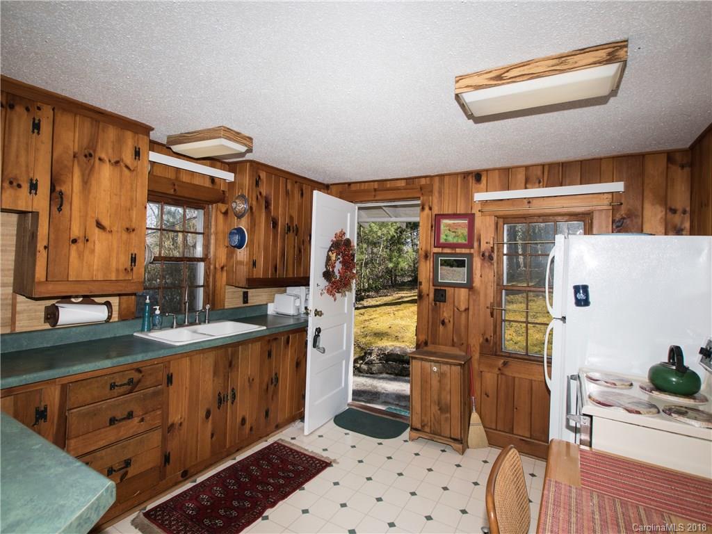 215 Picnic Point Road Lake Lure, NC 28746 - Photo 13 of 31 Gallery Image 13