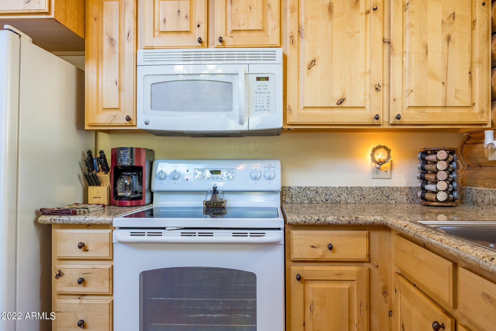 2322 Overgaard Springs Loop Overgaard, AZ 85933 - Photo 13 of 34 16