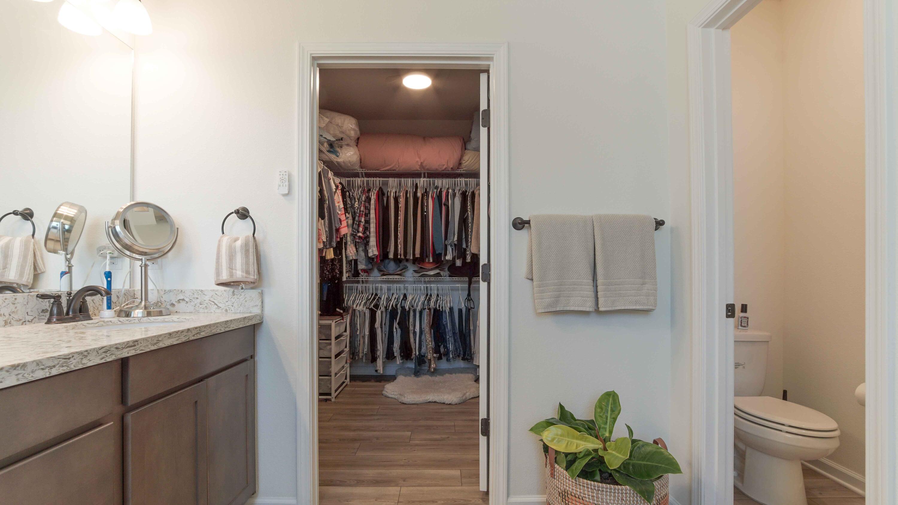322 Fairway Crossing Freeport, FL 32439 - Photo 23 of 56 a bathroom with a toilet sink and mirror