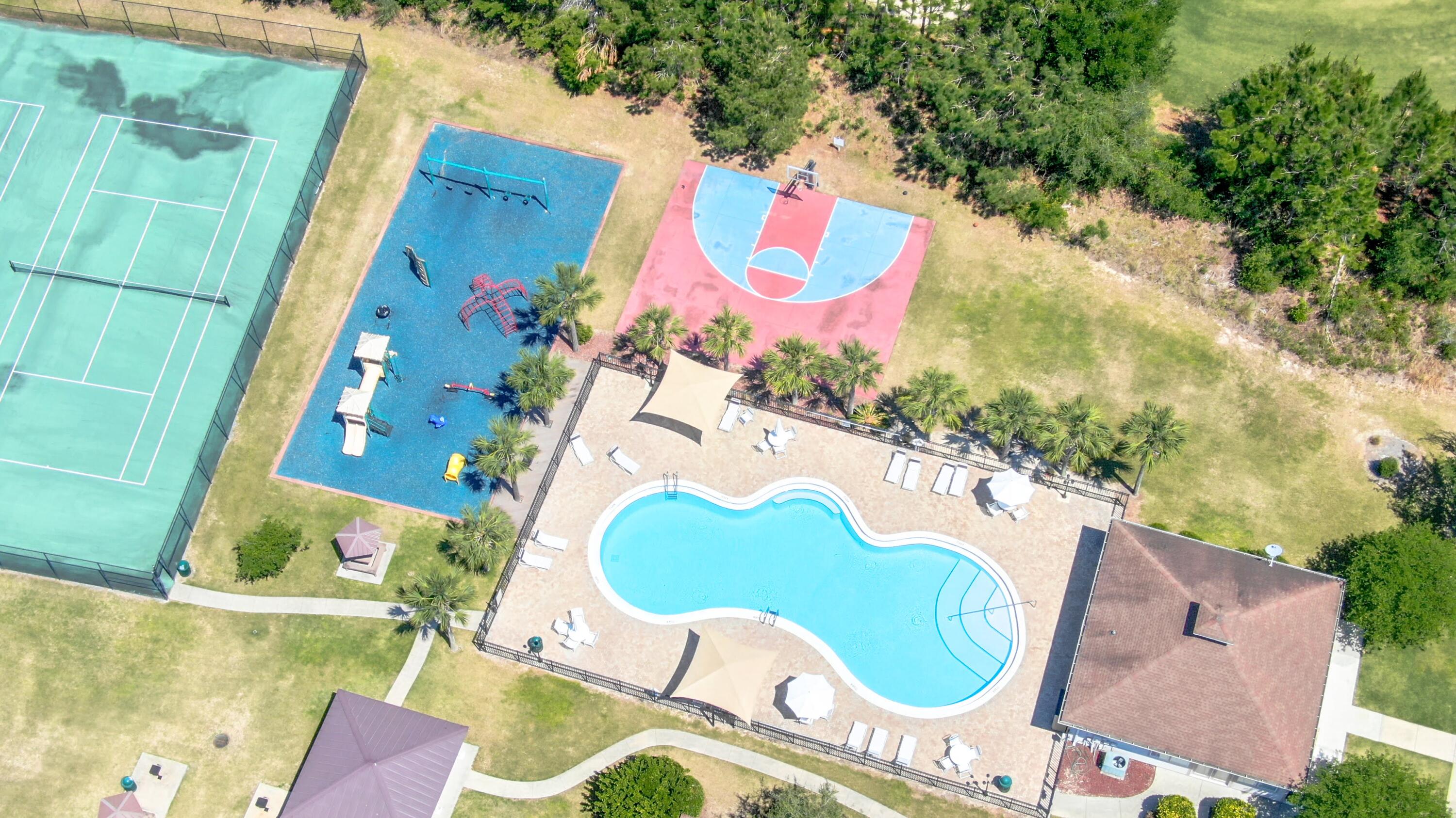 322 Fairway Crossing Freeport, FL 32439 - Photo 50 of 56 an aerial view of a swimming pool