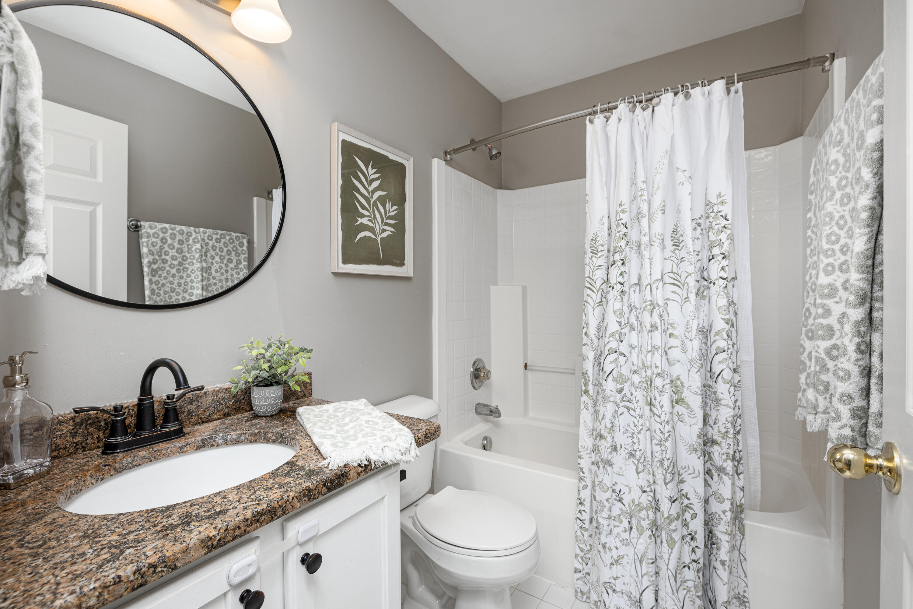 3039 Barclay Way Ann Arbor, MI 48105 - Photo 22 of 33 3039 Barclay Way (20 of 32)