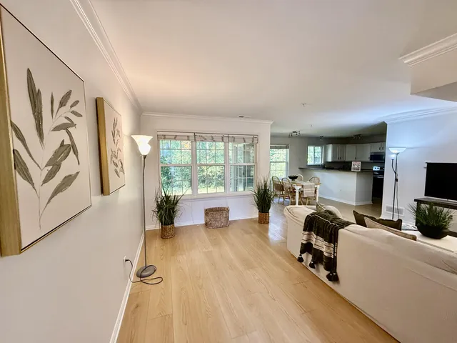 $374,000 | 3039 Barclay Way, Ann Arbor, MI 48105