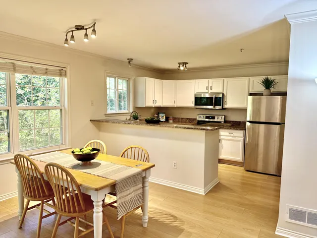 $374,000 | 3039 Barclay Way, Ann Arbor, MI 48105