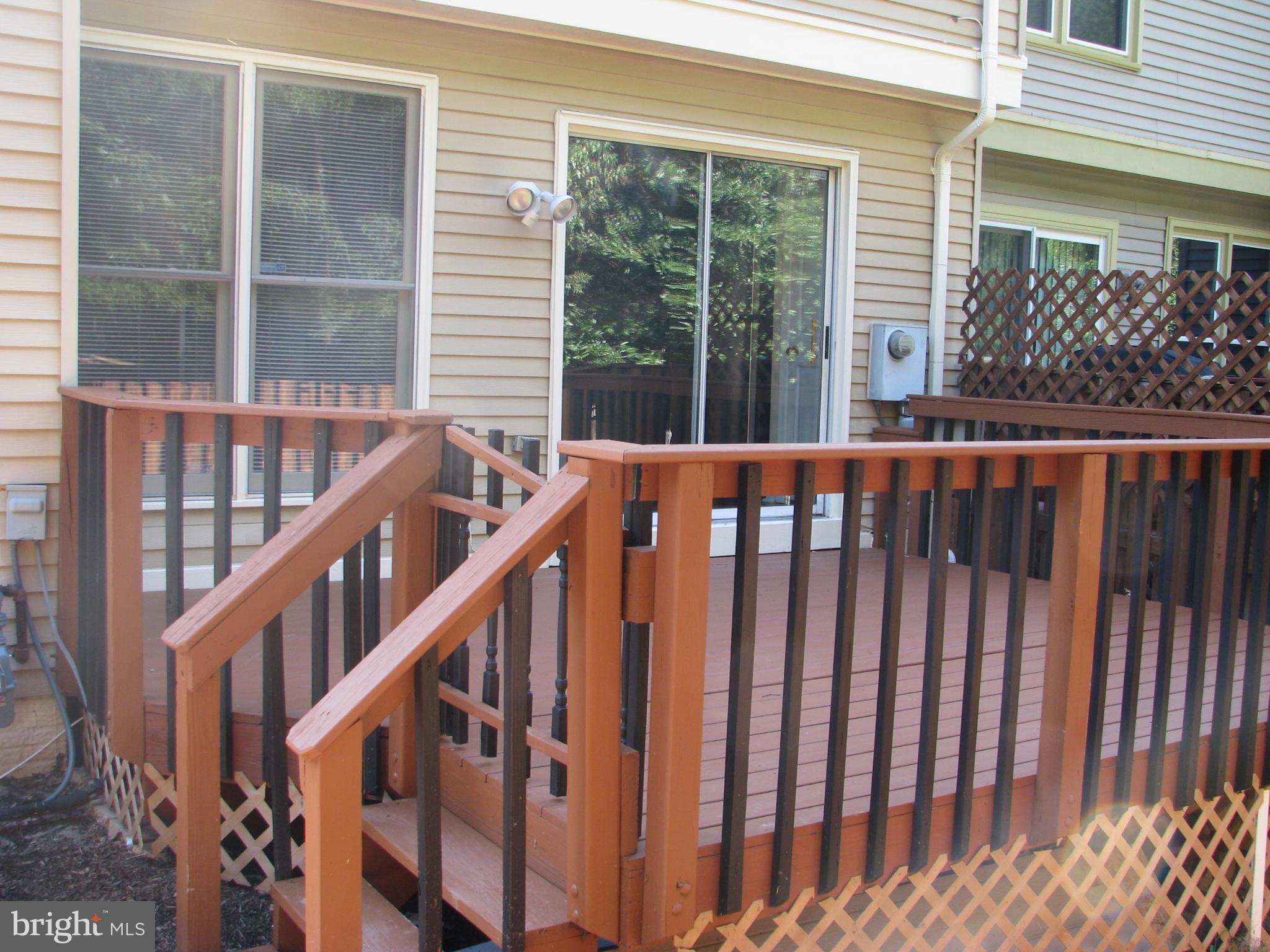 43836 Laburnum Square Ashburn, VA 20147 - Photo 27 of 30 Large rear deck just cleaned and sealed- private