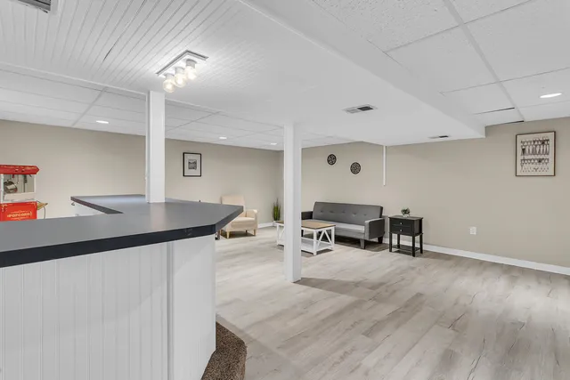 $214,900 | 1024 Maplegrove Road, Jackson, MI 49201