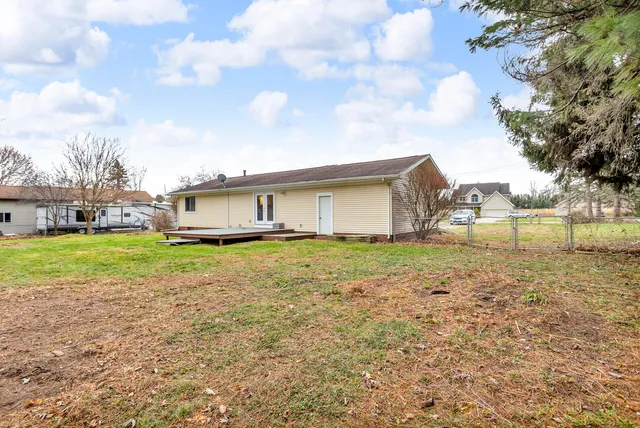 $214,900 | 1024 Maplegrove Road, Jackson, MI 49201