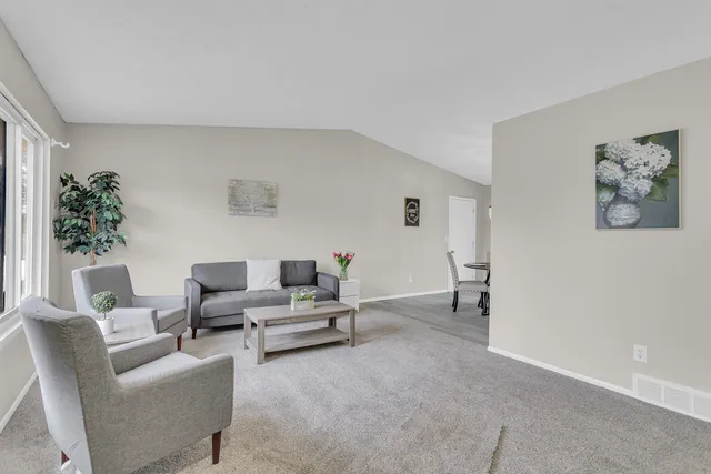 $214,900 | 1024 Maplegrove Road, Jackson, MI 49201