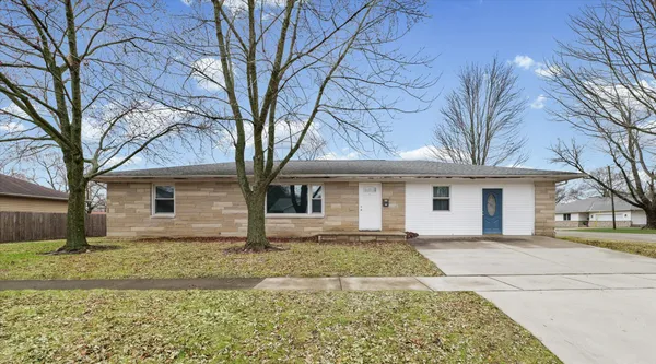 $329,500 | 502 South Piatt Street, Monticello, IL 61856