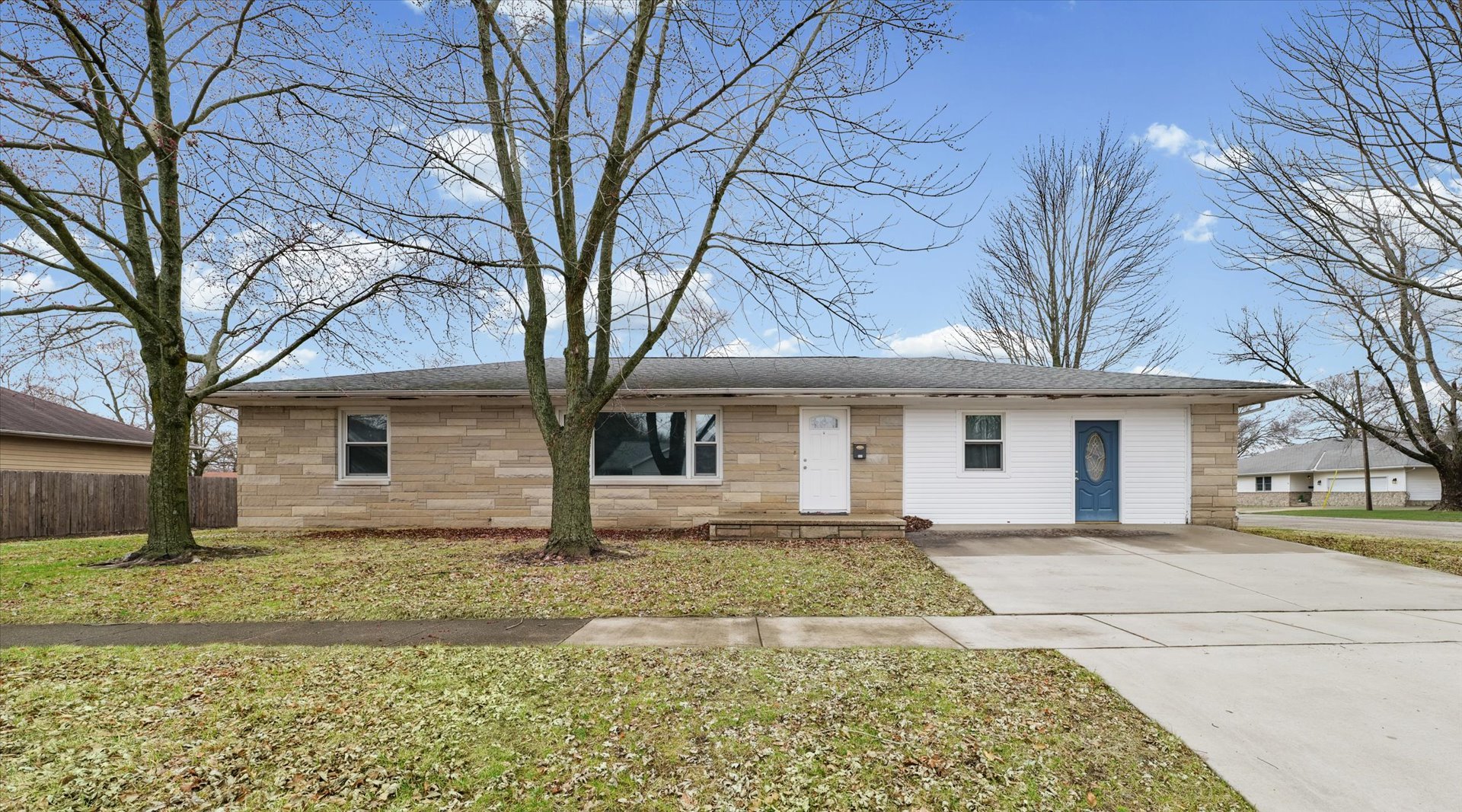 502 South Piatt Street Monticello, IL 61856 - Photo 1 of 35