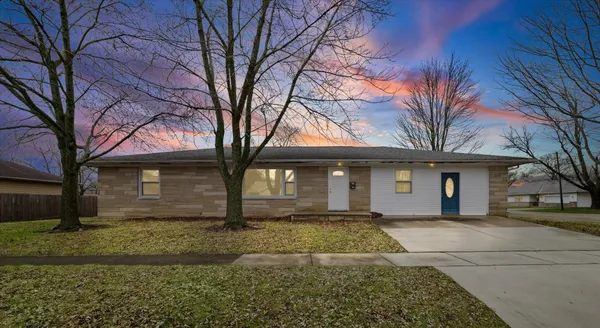 $329,500 | 502 South Piatt Street, Monticello, IL 61856