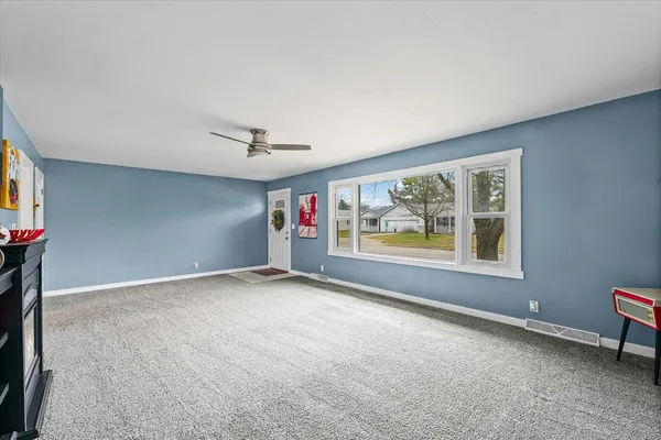 $329,500 | 502 South Piatt Street, Monticello, IL 61856