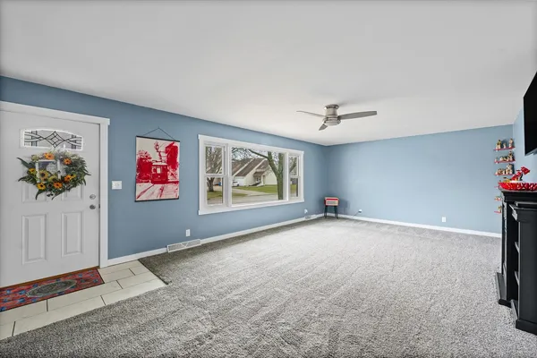 $329,500 | 502 South Piatt Street, Monticello, IL 61856