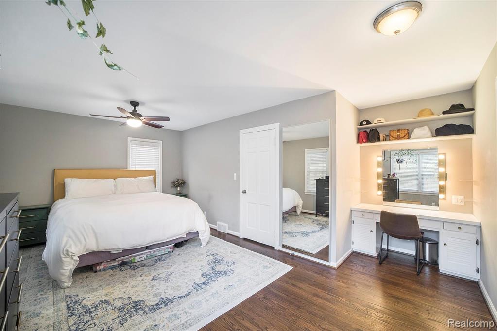 2415 Crooks Road Royal Oak, MI 48073 - Photo 13 of 28
