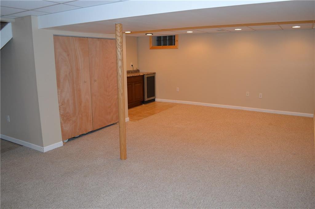 704 Countryside Drive McKees Rocks, PA 15136 - Photo 16 of 25