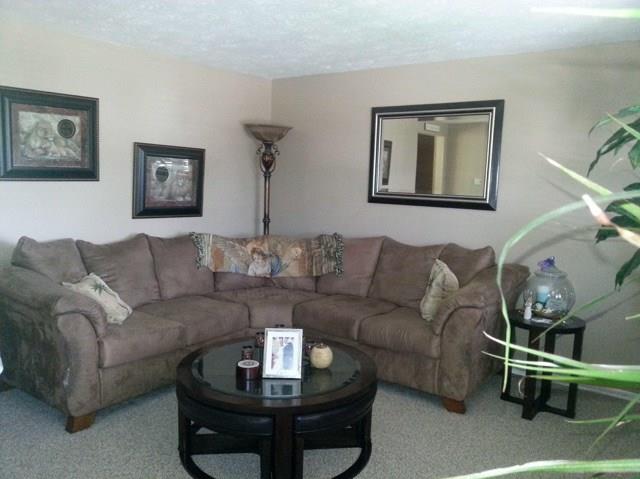 704 Countryside Drive McKees Rocks, PA 15136 - Photo 3 of 25