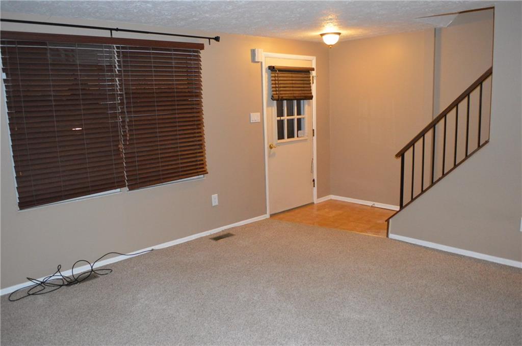 704 Countryside Drive McKees Rocks, PA 15136 - Photo 4 of 25