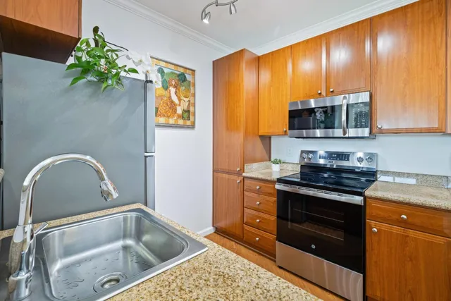 $599,000 | 801 South Winchester Boulevard, Unit 3206, San Jose, CA 95128