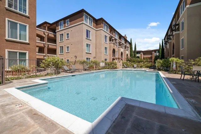 $599,000 | 801 South Winchester Boulevard, Unit 3206, San Jose, CA 95128
