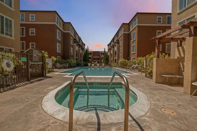 $599,000 | 801 South Winchester Boulevard, Unit 3206, San Jose, CA 95128