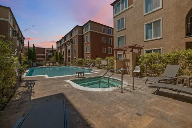 $599,000 | 801 South Winchester Boulevard, Unit 3206, San Jose, CA 95128