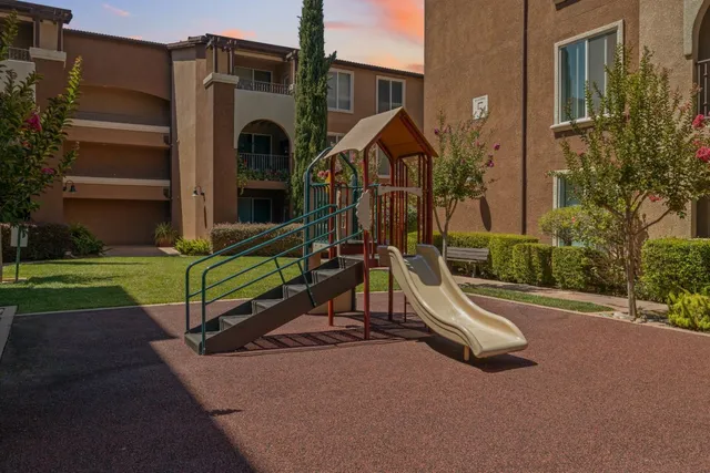 $599,000 | 801 South Winchester Boulevard, Unit 3206, San Jose, CA 95128