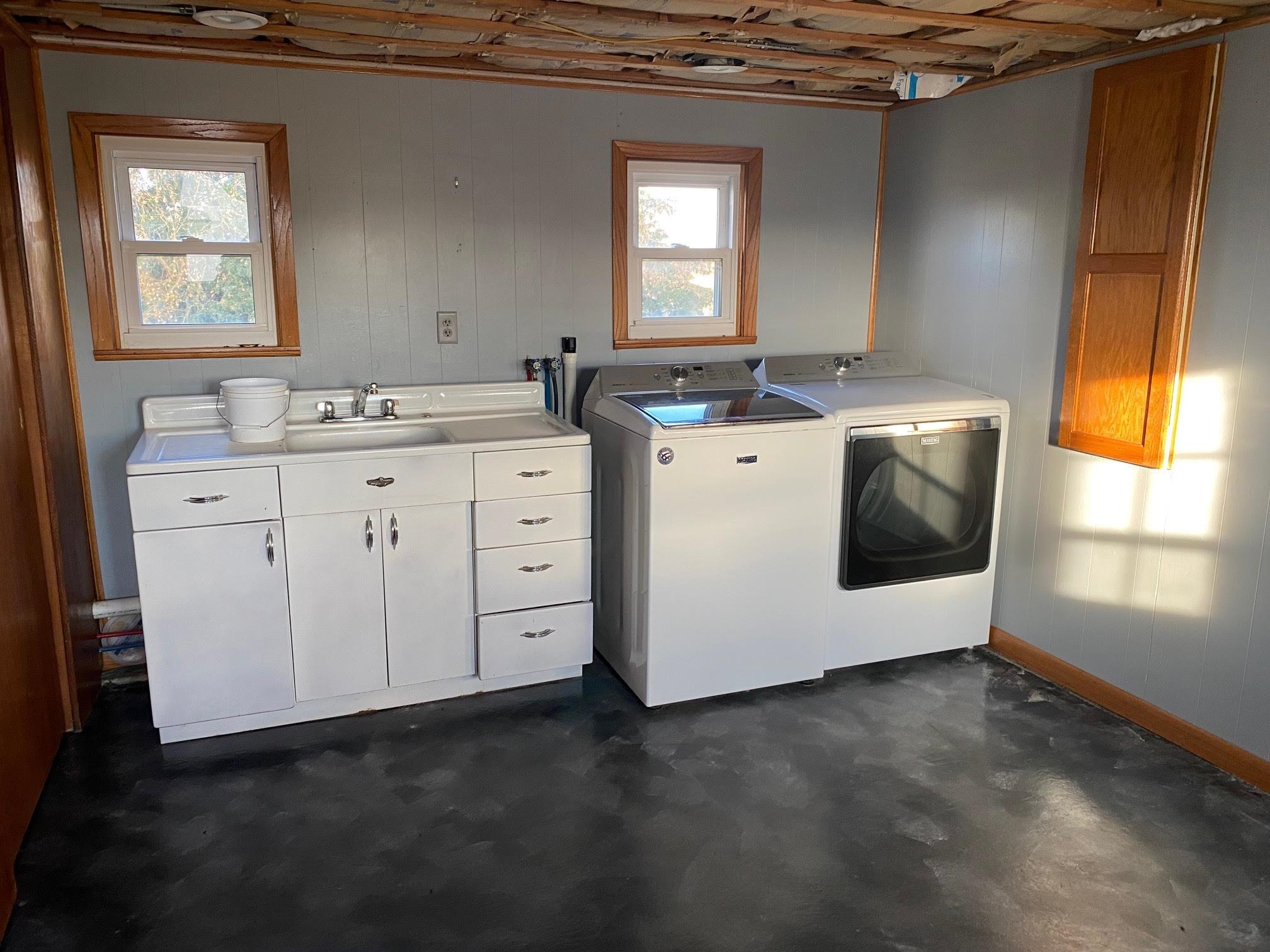 5604 Highway 20 Ridott, IL 61067 - Photo 13 of 15 a utility room with dryer and washer