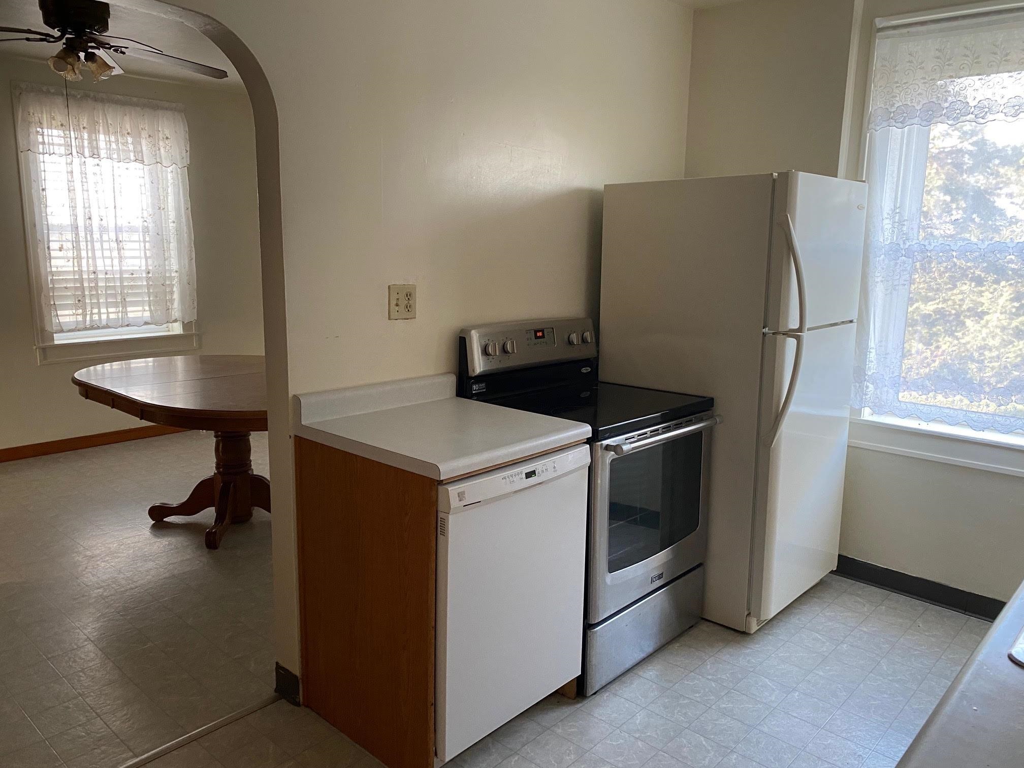5604 Highway 20 Ridott, IL 61067 - Photo 3 of 15 a utility room with dryer and washer