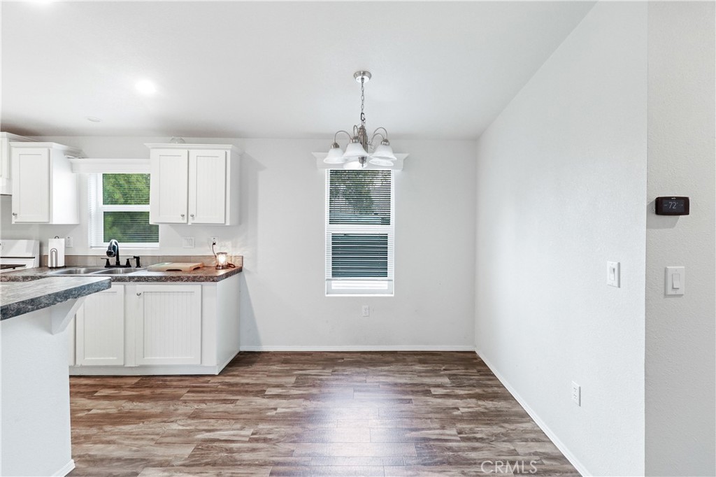 52332 Date Cabazon, CA 92230 - Photo 12 of 21 Dining room