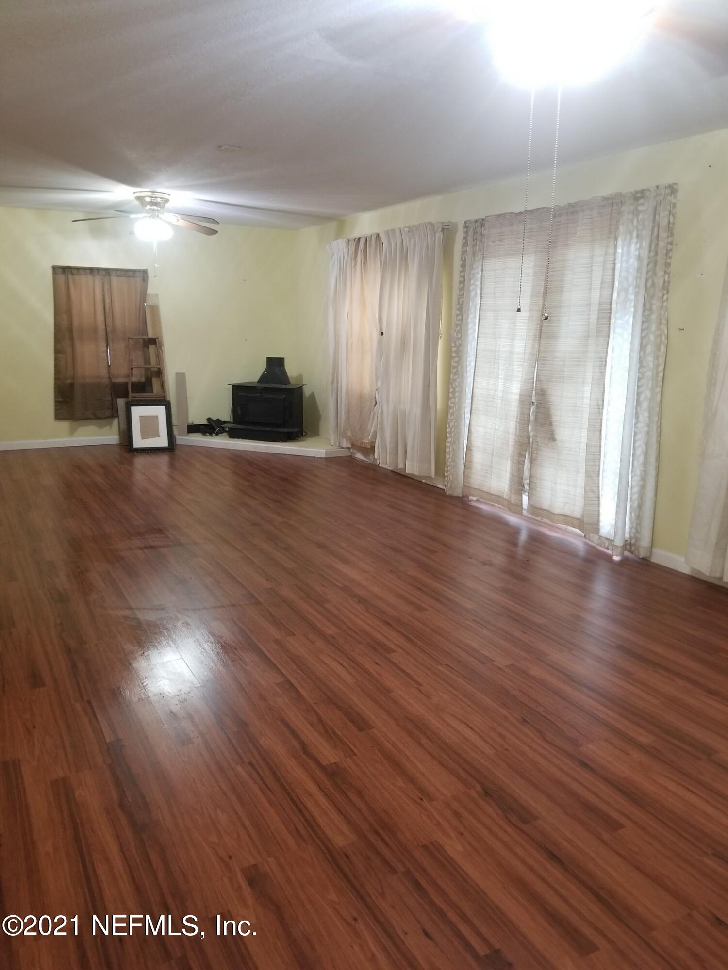 85614 Blackmon Road Yulee, FL 32097 - Photo 15 of 17 garage storage