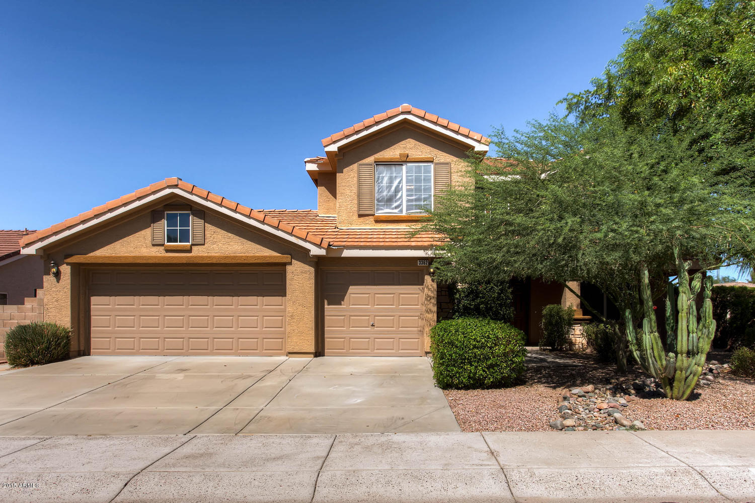 3362 East Escuda Road Phoenix, AZ 85050 - Photo 1 of 29 3362 E Escuda Rd Phoenix AZ-large-001-6-