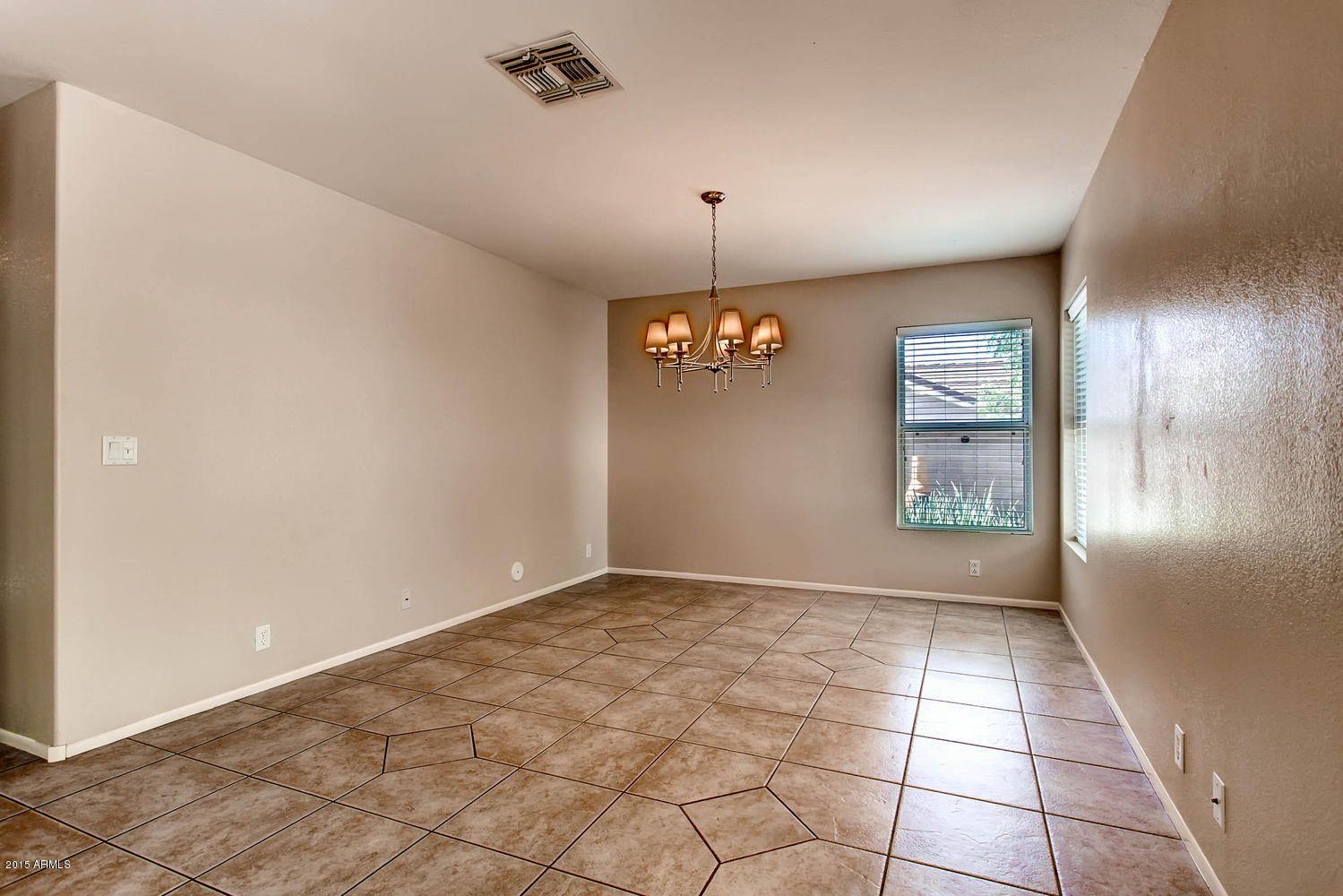 3362 East Escuda Road Phoenix, AZ 85050 - Photo 7 of 29 3362 E Escuda Rd Phoenix AZ-large-007-24