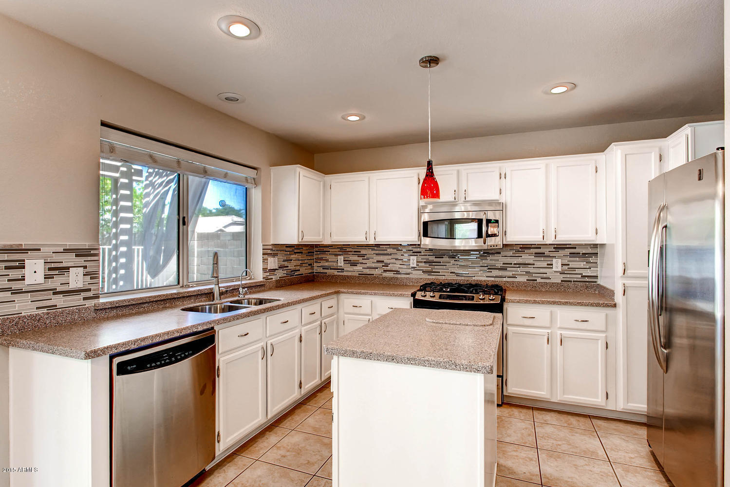 3362 East Escuda Road Phoenix, AZ 85050 - Photo 9 of 29 3362 E Escuda Rd Phoenix AZ-large-009-16