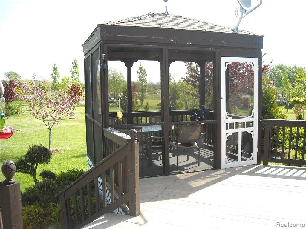 9944 Smiths Creek Road Goodells, MI 48027 - Photo 20 of 25 gazebo