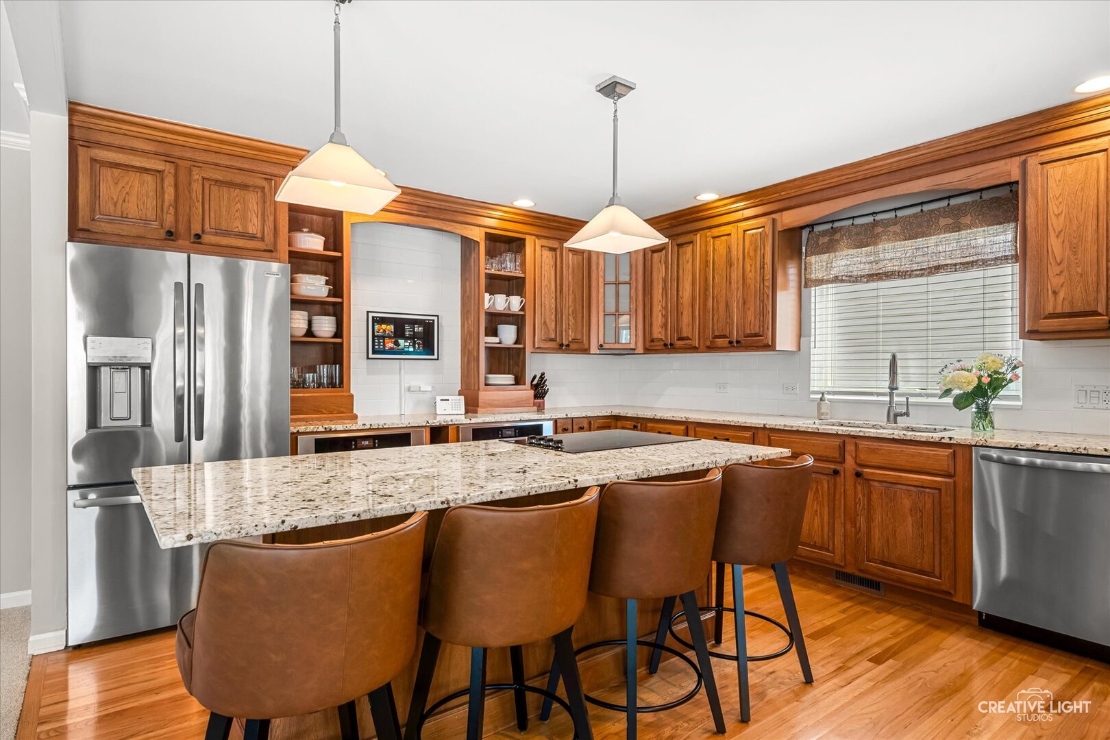 2124 Wicklow Road Naperville, IL 60564 - Photo 6 of 46