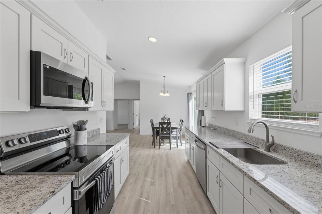 15989 Southwest 29th Court Road Ocala, FL 34473 - Photo 13 of 31 Gallery Image 13