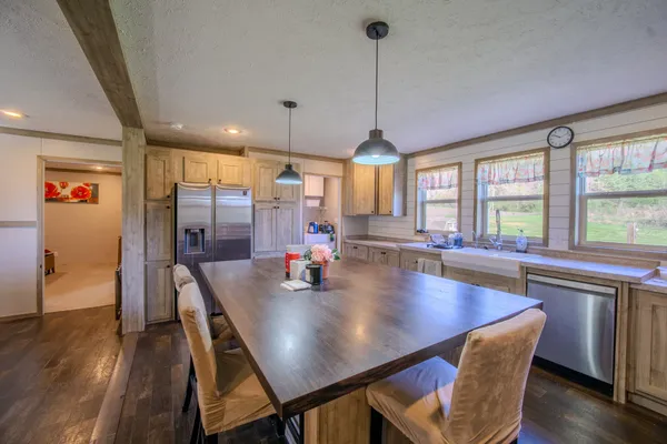 $277,998 | 316 Morris Demps Road, Sparta, TN 38583