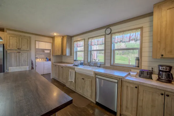 $277,998 | 316 Morris Demps Road, Sparta, TN 38583