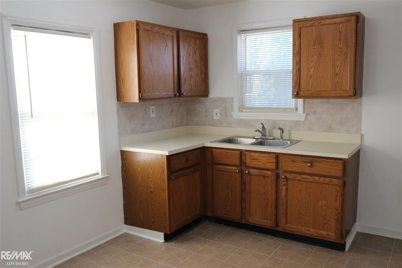 22124 Rausch Avenue Eastpointe, MI 48021 - Photo 8 of 14