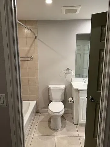 $399,500 | 8111 Lakewood Main Street, Lakewood Ranch, FL 34202