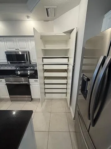 $399,500 | 8111 Lakewood Main Street, Lakewood Ranch, FL 34202