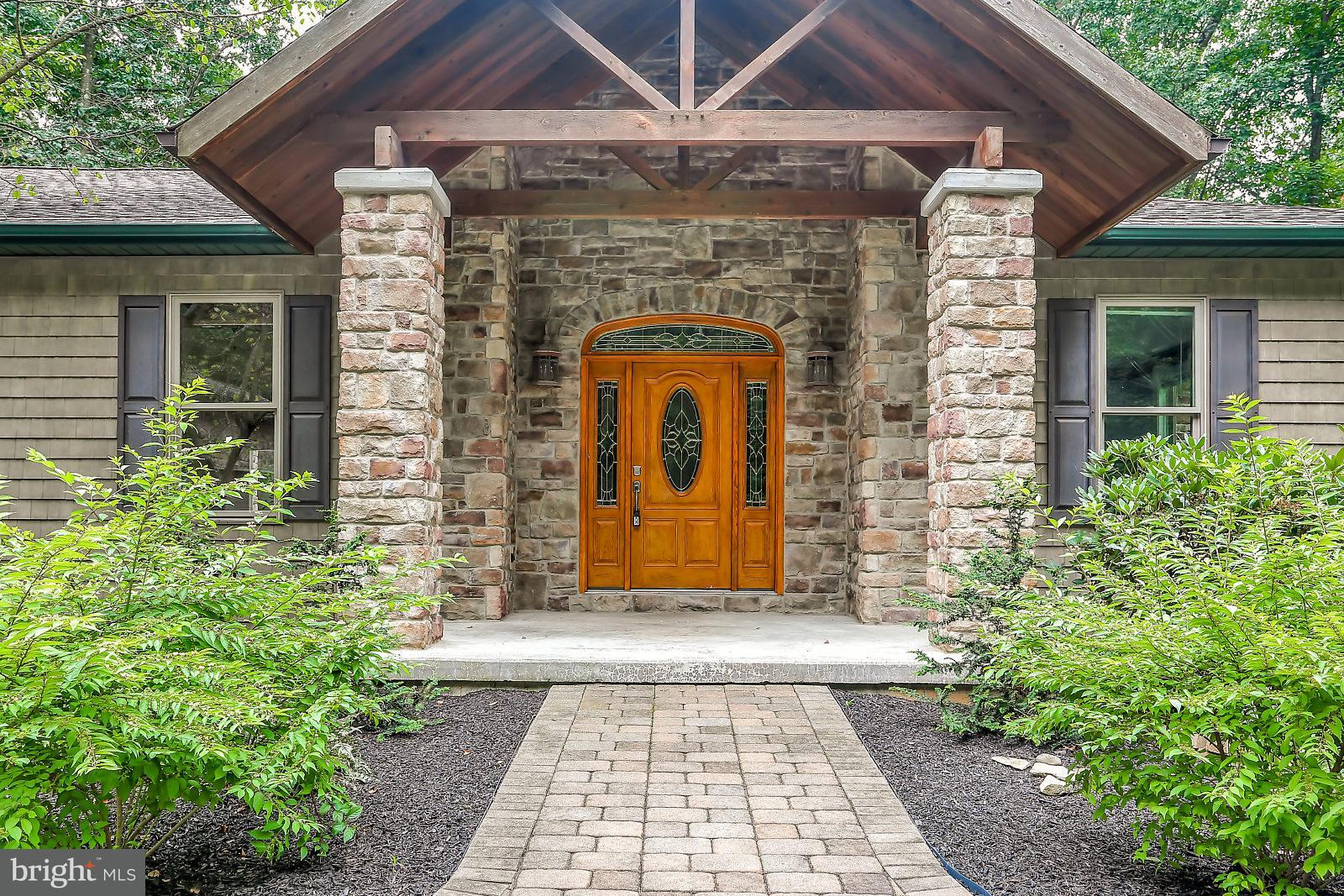 551 Mountain Road Boiling Springs, PA 17007 - Photo 3 of 35 Front Porch