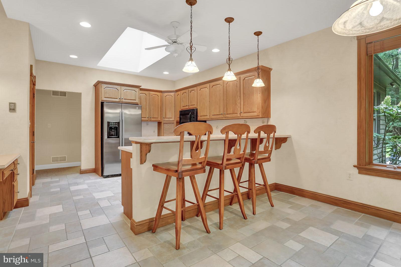 551 Mountain Road Boiling Springs, PA 17007 - Photo 9 of 35 Kitchen